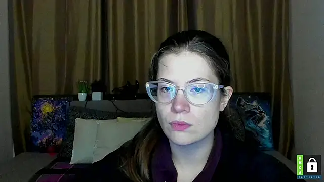 Snapshot of Alicia_redfollow chatting on October 15, 5:32 pm Alicia redfollow online show from October 15, 5:32 pm