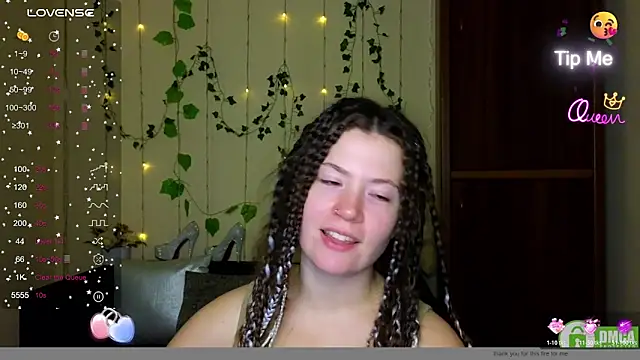 Snapshot of Alicia_redfollow chatting on February 19, 6:32 am Alicia redfollow online show from February 19, 6:32 am