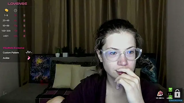 Snapshot of Alicia_redfollow chatting on October 7, 11:11 am Alicia redfollow online show from October 7, 11:11 am