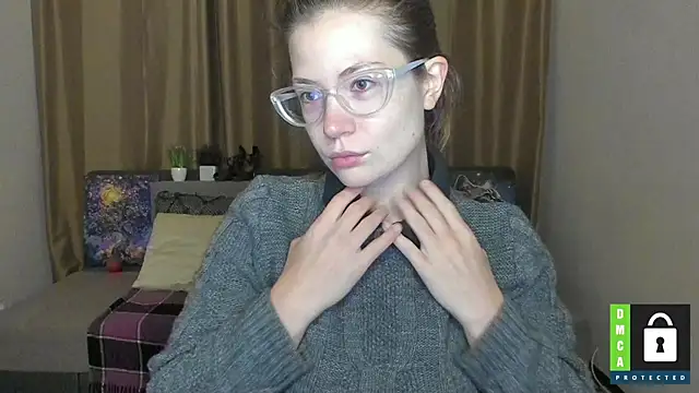 Snapshot of Alicia_redfollow chatting on September 30, 11:16 am Alicia redfollow online show from September 30, 11:16 am