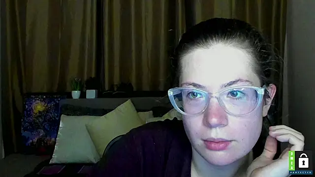 Snapshot of Alicia_redfollow chatting on October 22, 5:23 pm Alicia redfollow online show from October 22, 5:23 pm