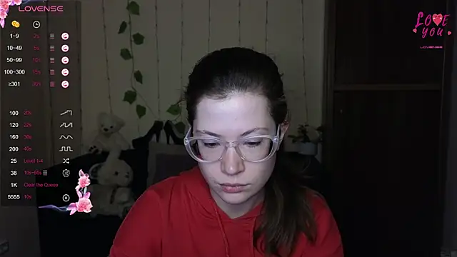 Snapshot of Alicia_redfollow chatting on March 22, 6:22 am Alicia redfollow online show from March 22, 6:22 am