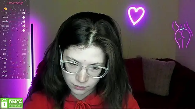 Snapshot of Alicia_redfollow chatting on March 8, 6:32 am Alicia redfollow online show from March 8, 6:32 am