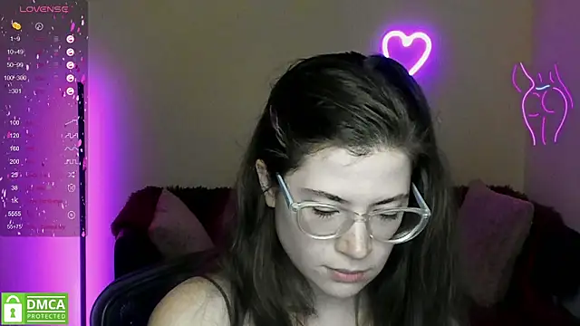 Snapshot of Alicia_redfollow chatting on March 11, 3:34 pm Alicia redfollow online show from March 11, 3:34 pm