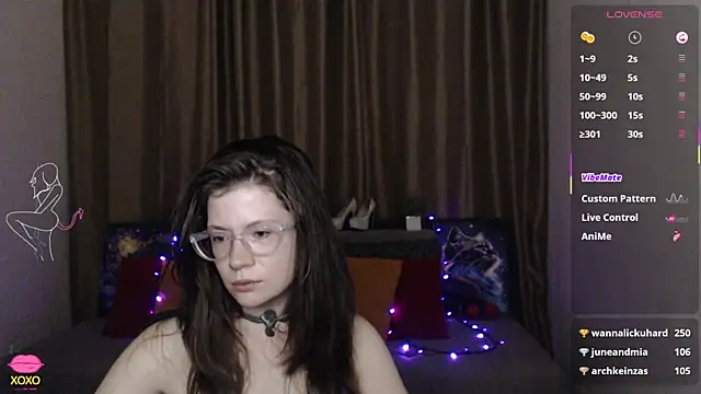 Snapshot of Alicia_redfollow chatting on March 15, 3:37 pm Alicia redfollow online show from March 15, 3:37 pm