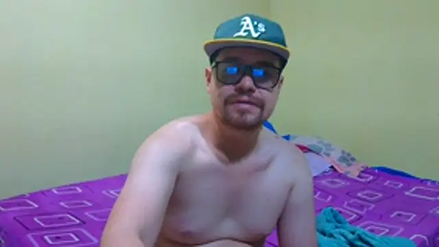 pecadodulce123 online show from March 2, 10:38 pm