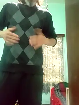 Snapshot of TOMYCOCKMILK chatting on December 25, 7:02 pm TOMYCOCKMILK online show from December 25, 7:02 pm