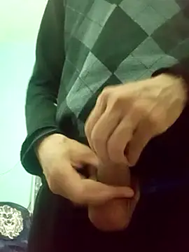 Snapshot of TOMYCOCKMILK chatting on December 24, 7:44 pm TOMYCOCKMILK online show from December 24, 7:44 pm