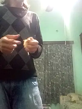 Snapshot of TOMYCOCKMILK chatting on December 25, 4:33 am TOMYCOCKMILK online show from December 25, 4:33 am