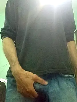 Snapshot of TOMYCOCKMILK chatting on December 23, 6:37 pm TOMYCOCKMILK online show from December 23, 6:37 pm