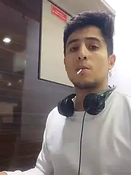 GamerQuinn online show from February 9, 8:02 pm