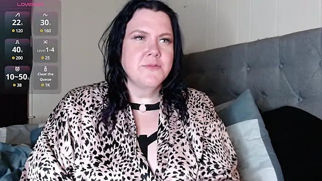 leenieb88 online show from January 23, 3:05 am