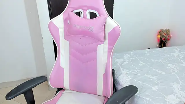 sexyhot 2024 online show from February 22, 12:51 pm