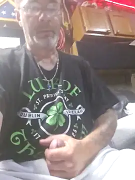 tileguyyy online show from September 18, 4:37 am