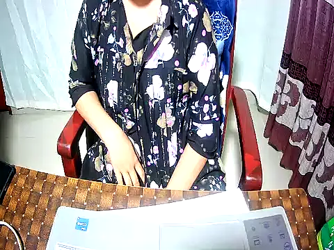 Snapshot of jesi-32 chatting on November 28, 5:07 am jesi-32 online show from November 28, 5:07 am