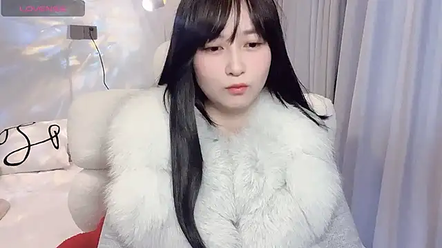 Snapshot of yorissss chatting on January 2, 4:30 am yorissss online show from January 2, 4:30 am