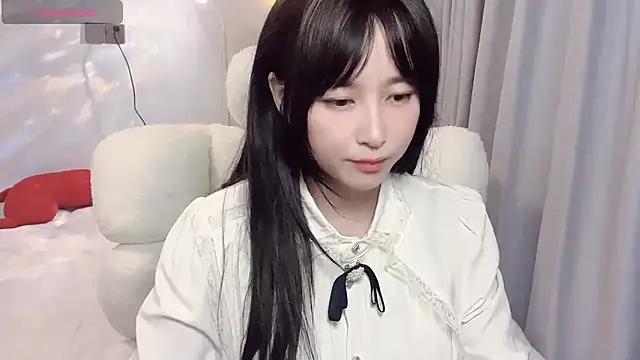 Snapshot of yorissss chatting on February 12, 7:44 am yorissss online show from February 12, 7:44 am