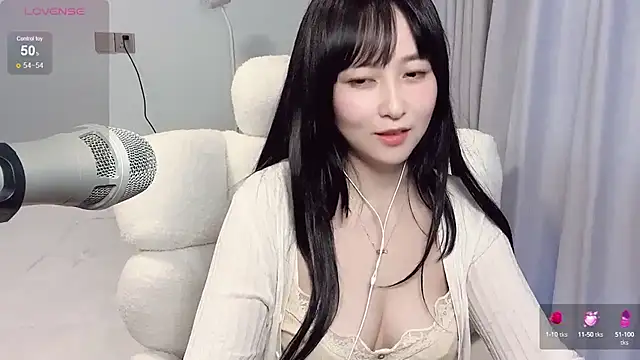 Snapshot of yorissss chatting on January 10, 8:07 am yorissss online show from January 10, 8:07 am