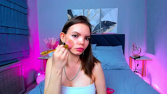 Curvy Dynamite  online show from March 15, 1:08 am