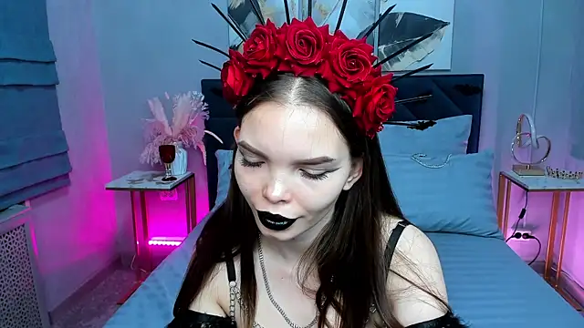 Curvy Dynamite  online show from October 31, 1:13 am