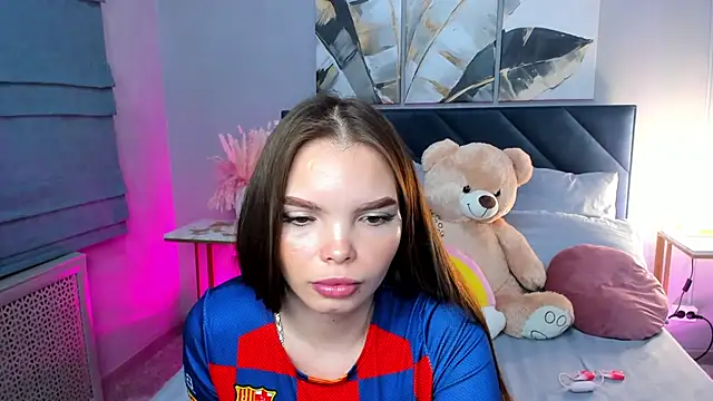 Curvy Dynamite  online show from September 15, 1:06 am