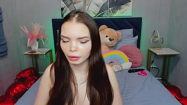 Curvy Dynamite  online show from March 23, 1:06 am