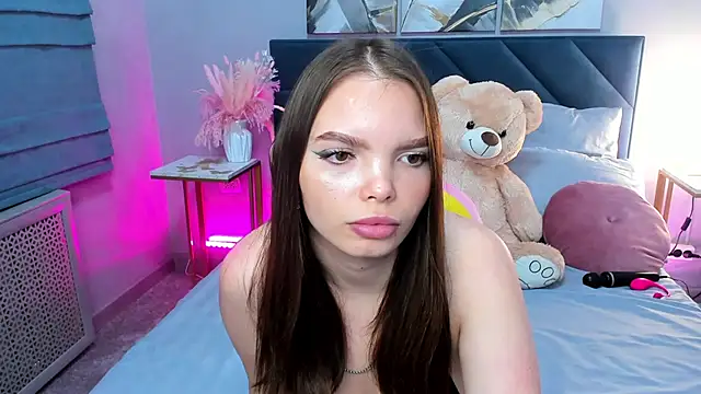 Curvy Dynamite  online show from September 14, 1:06 am