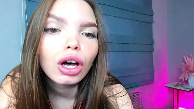 Curvy Dynamite  online show from September 9, 1:16 am