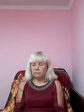 sakura blonde online show from December 4, 7:29 am