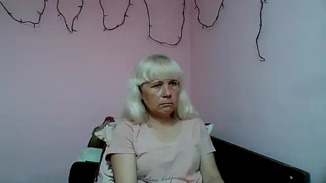 sakura blonde online show from April 4, 6:42 am