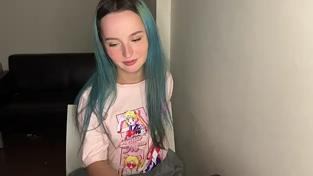 bumble bee online show from March 10, 2:05 pm