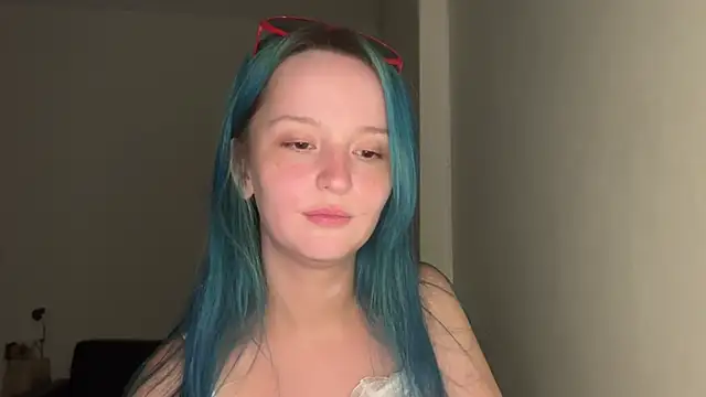 bumble bee online show from January 8, 3:39 pm