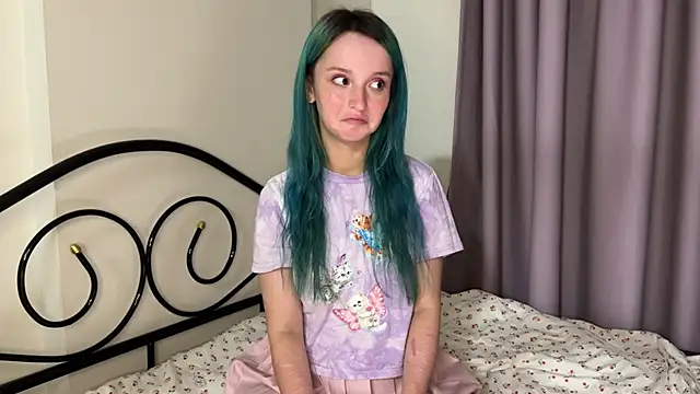 bumble bee online show from February 8, 6:55 pm