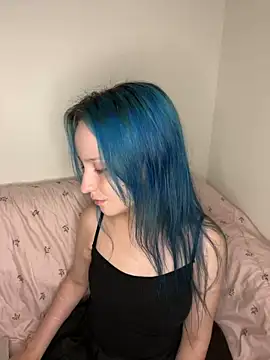 bumble bee online show from December 27, 3:26 pm