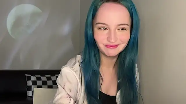 bumble bee online show from December 28, 1:06 pm