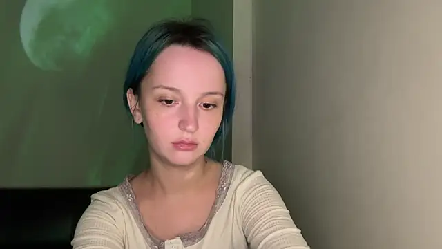 bumble bee online show from January 5, 1:15 pm