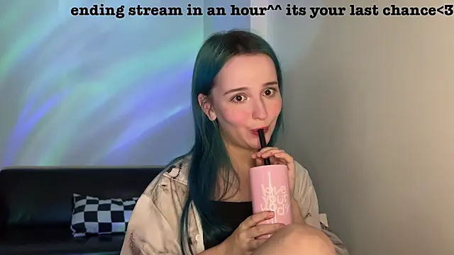 bumble bee online show from December 28, 4:30 pm