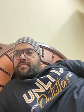 Arsh Loves Luv online show from January 1, 6:38 pm