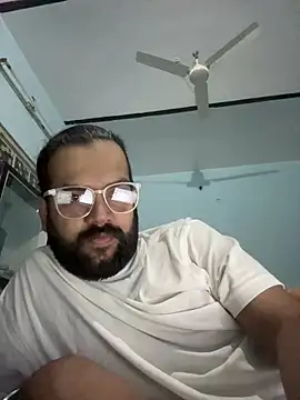 Arsh Loves Luv online show from December 17, 10:59 pm