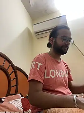 Arsh Loves Luv online show from December 28, 9:09 am