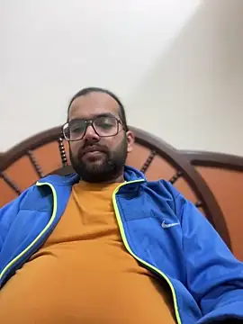 Arsh Loves Luv online show from December 31, 9:28 pm