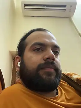 Arsh Loves Luv online show from December 18, 7:52 pm