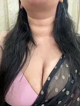 Snapshot of Akhi_Akshaya chatting on January 25, 12:06 am Akhi Akshaya online show from January 25, 12:06 am