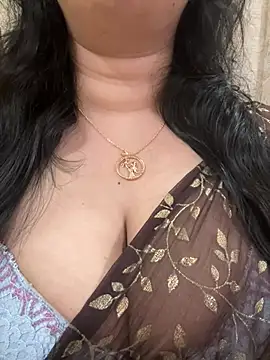 Snapshot of Akhi_Akshaya chatting on January 29, 5:13 pm Akhi Akshaya online show from January 29, 5:13 pm