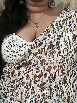 Snapshot of Akhi_Akshaya chatting on February 8, 6:33 pm Akhi Akshaya online show from February 8, 6:33 pm