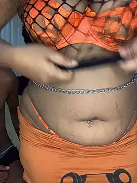 Snapshot of blackrose02 chatting on December 14, 12:39 am blackrose02 online show from December 14, 12:39 am