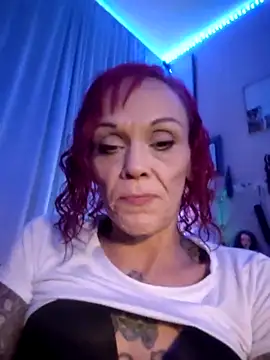 MommyMisfit online show from January 19, 7:12 am