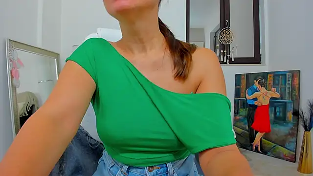 Julya Anna online show from October 8, 3:52 am