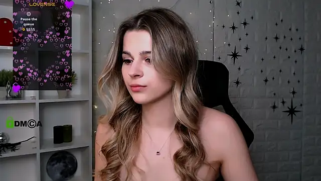 berry alma online show from April 5, 8:15 pm