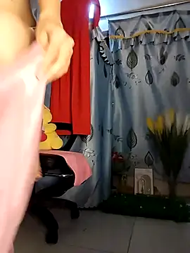 Snapshot of Lucy_limon chatting on September 20, 5:12 am Lucy limon online show from September 20, 5:12 am
